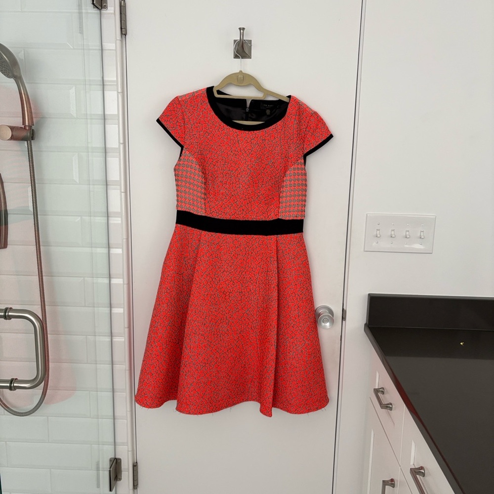 Ted Baker Qiara Tweed Jacquard Pattern Dress Size 4‎